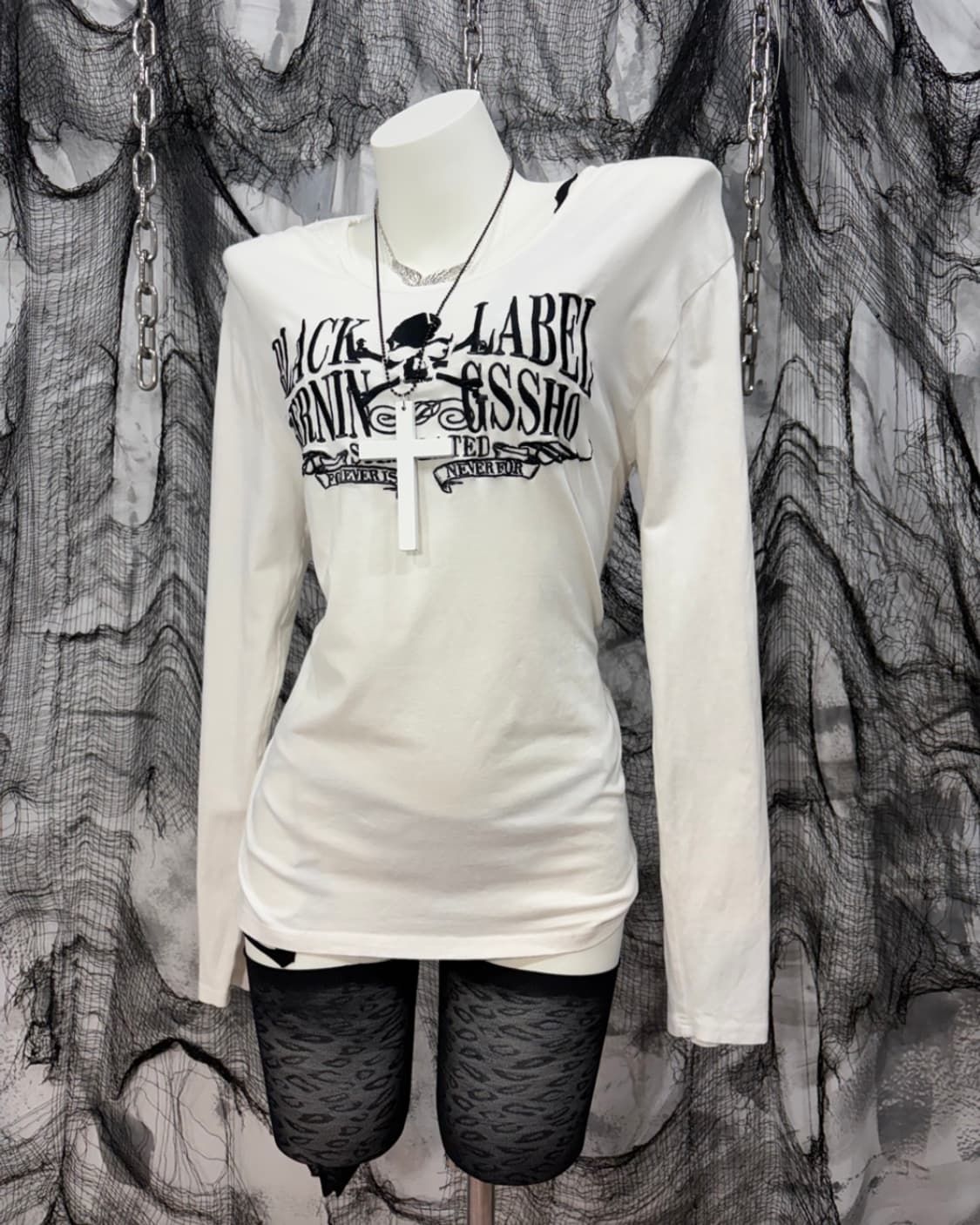 Black Label skull embroidery long sleeve 상품이미지4