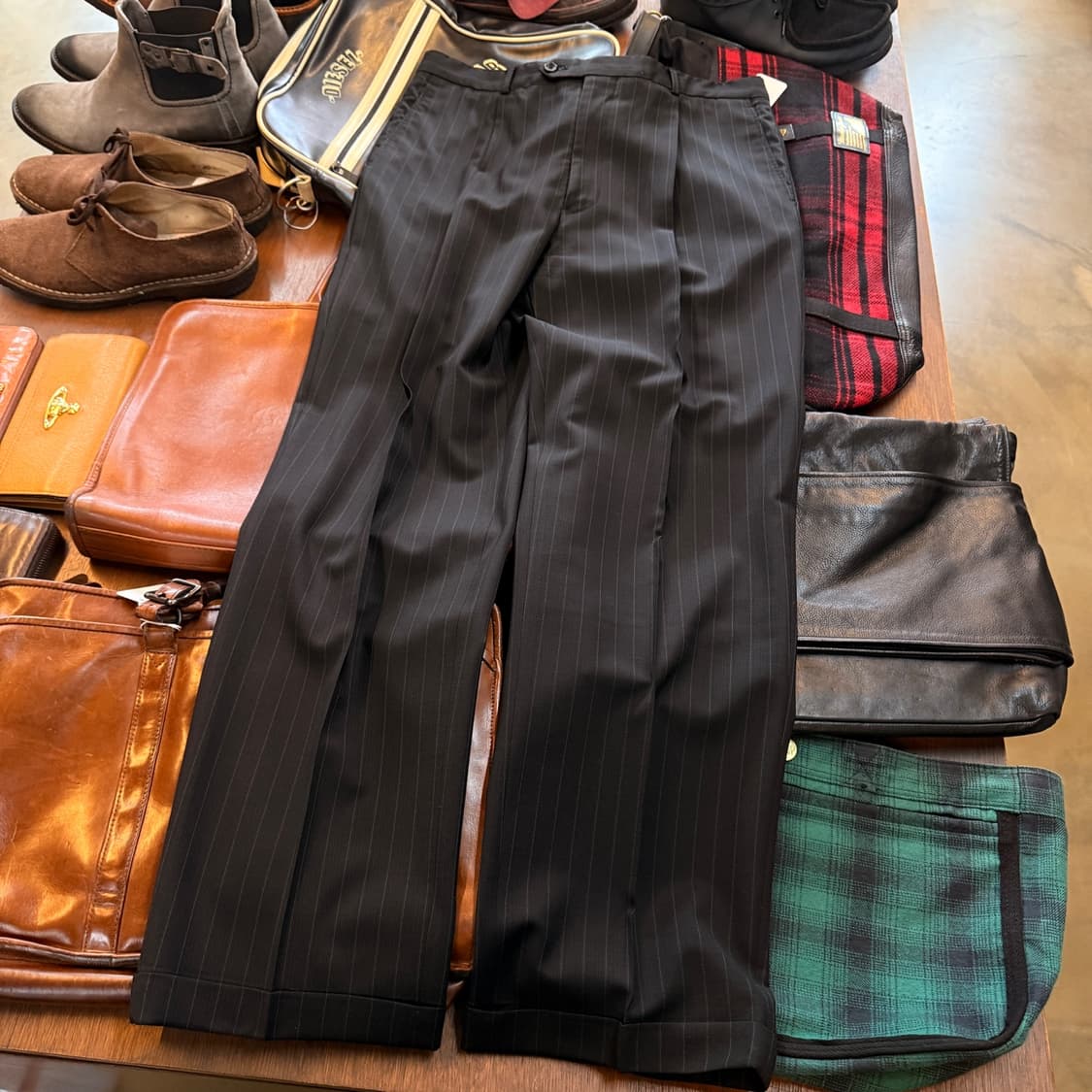 아르마니 꼴레지오니 원턱 스트라이프 블랙 카브라 슬랙스 팬츠 34 상품이미지3