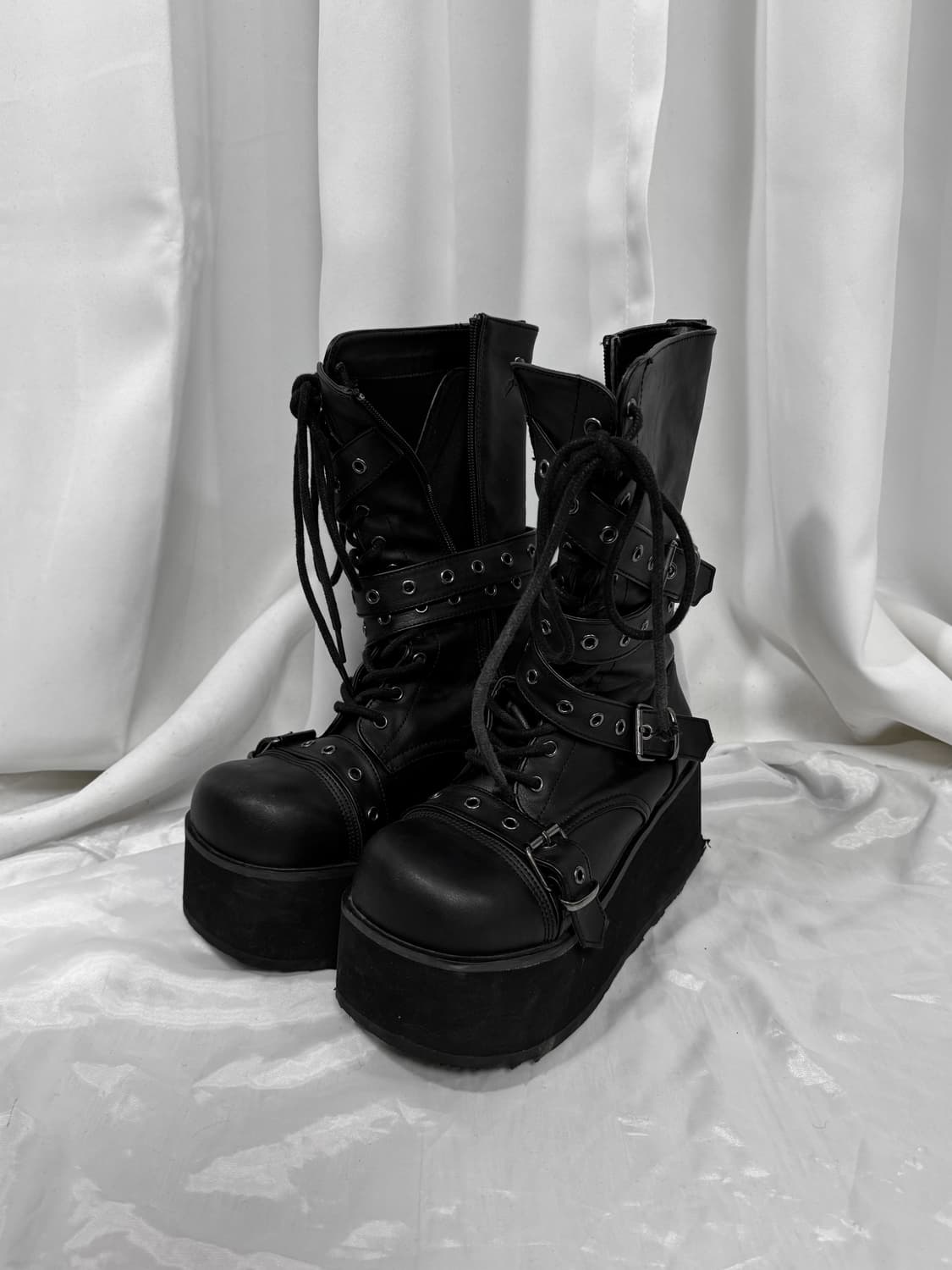 demonia buckle boots 상품이미지3