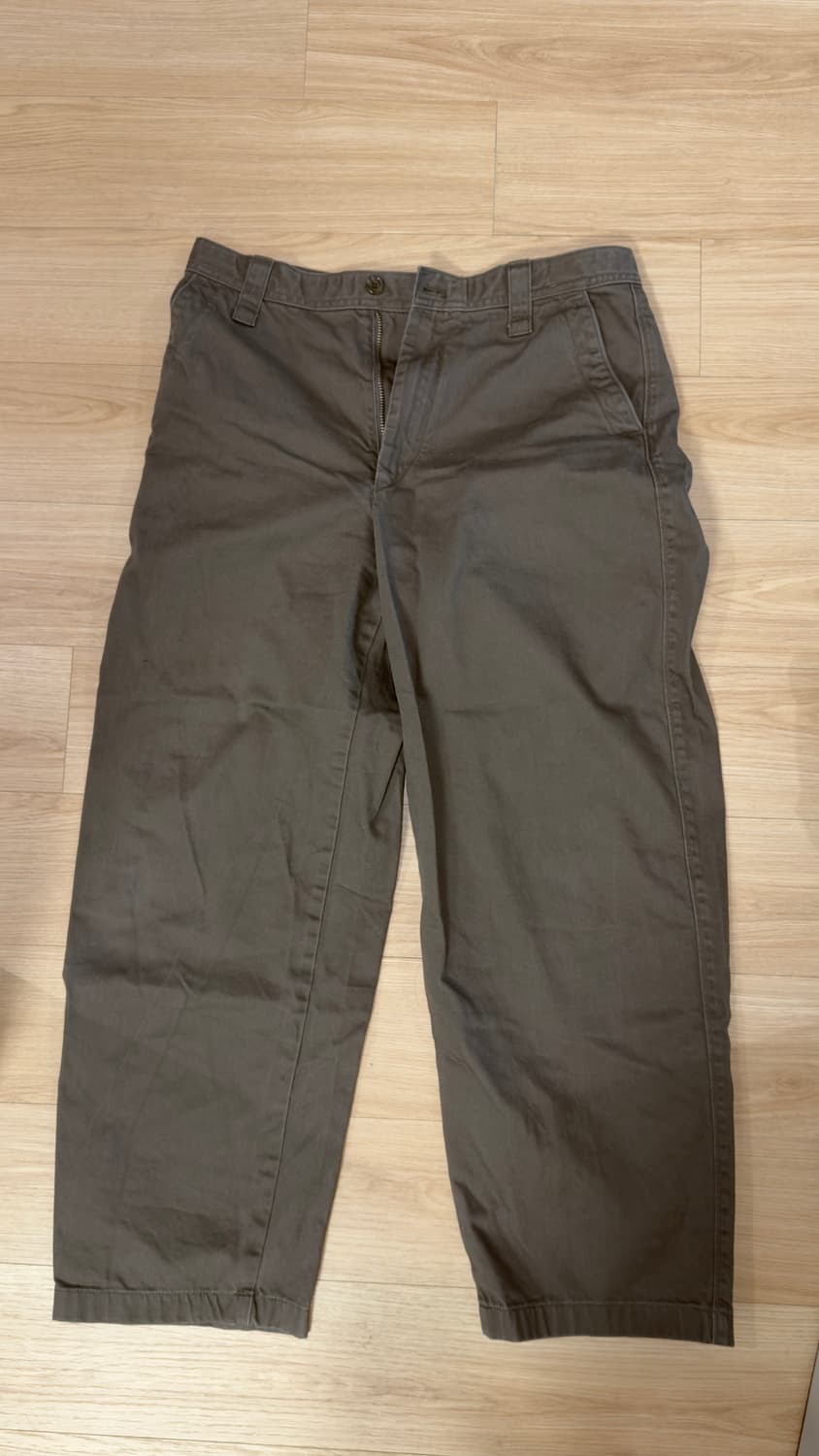 유니클로 와이드 핏 치노 팬츠 36 브라운 상품이미지4