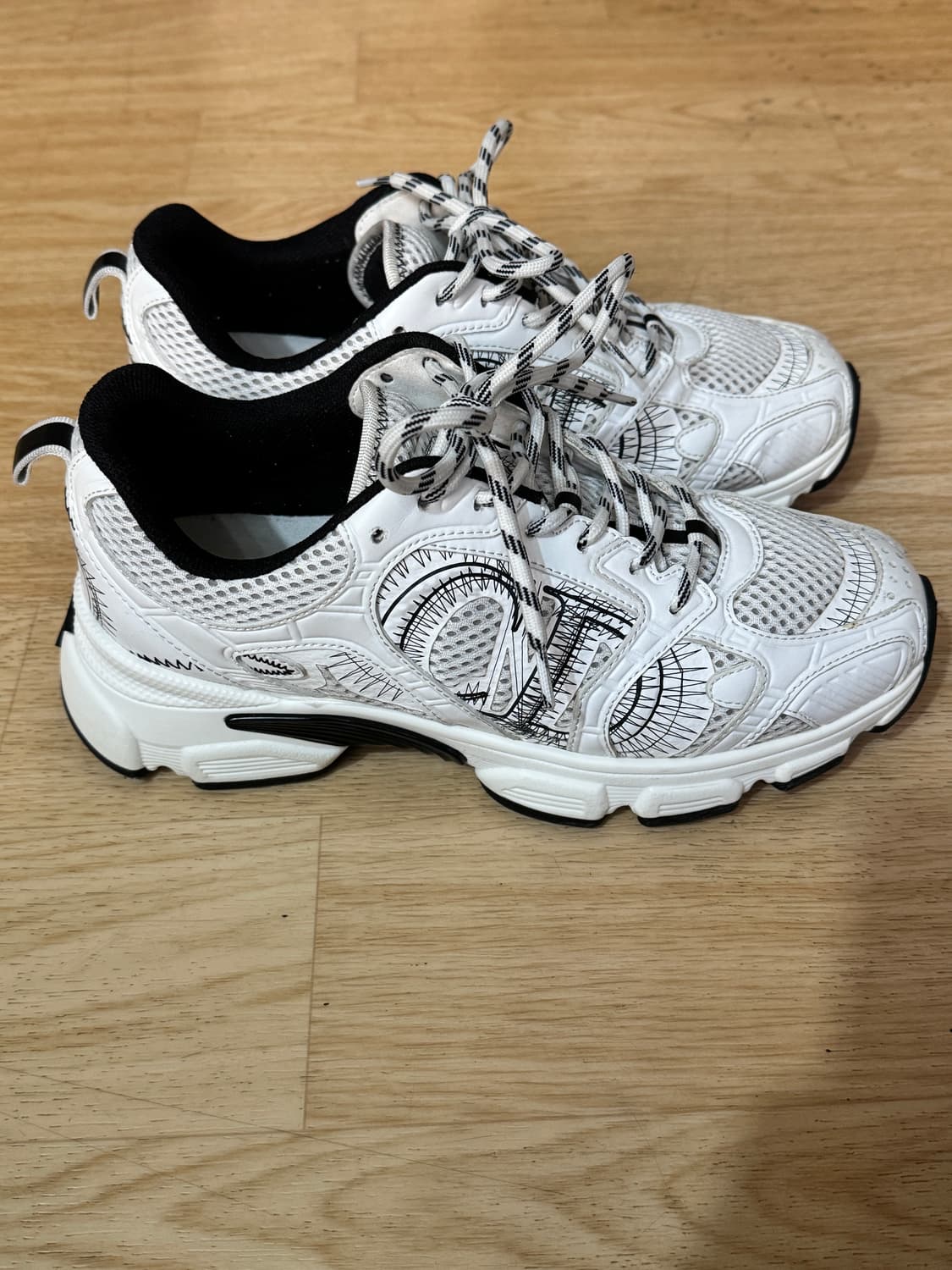 디올 크로노 스니커즈 화이트 DC 39 상품이미지5