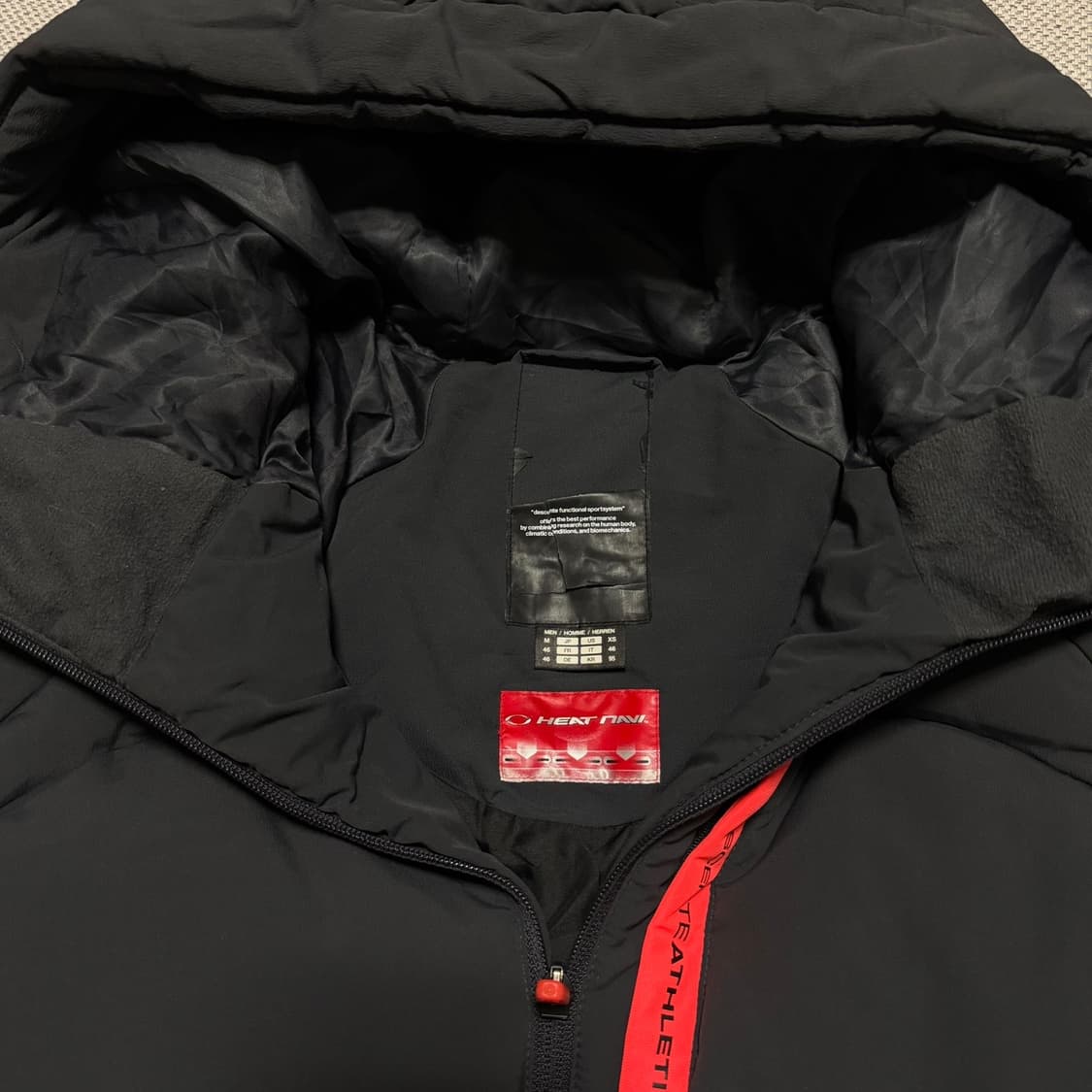 데상트 사이드로고 패딩 자켓 상품이미지3