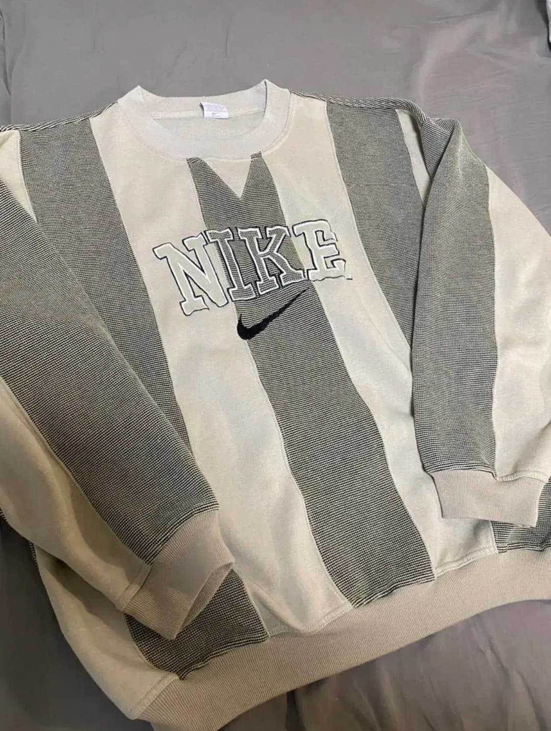 나이키 올드스쿨 체크 맨투맨 상품이미지1