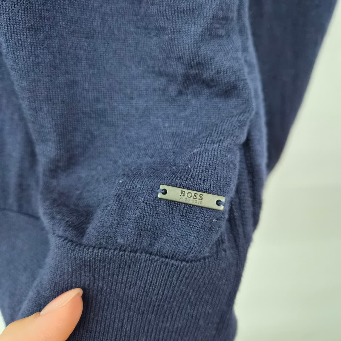 휴고보스 블랙 라운드넥 긴팔 니트 남성 L 상품이미지4