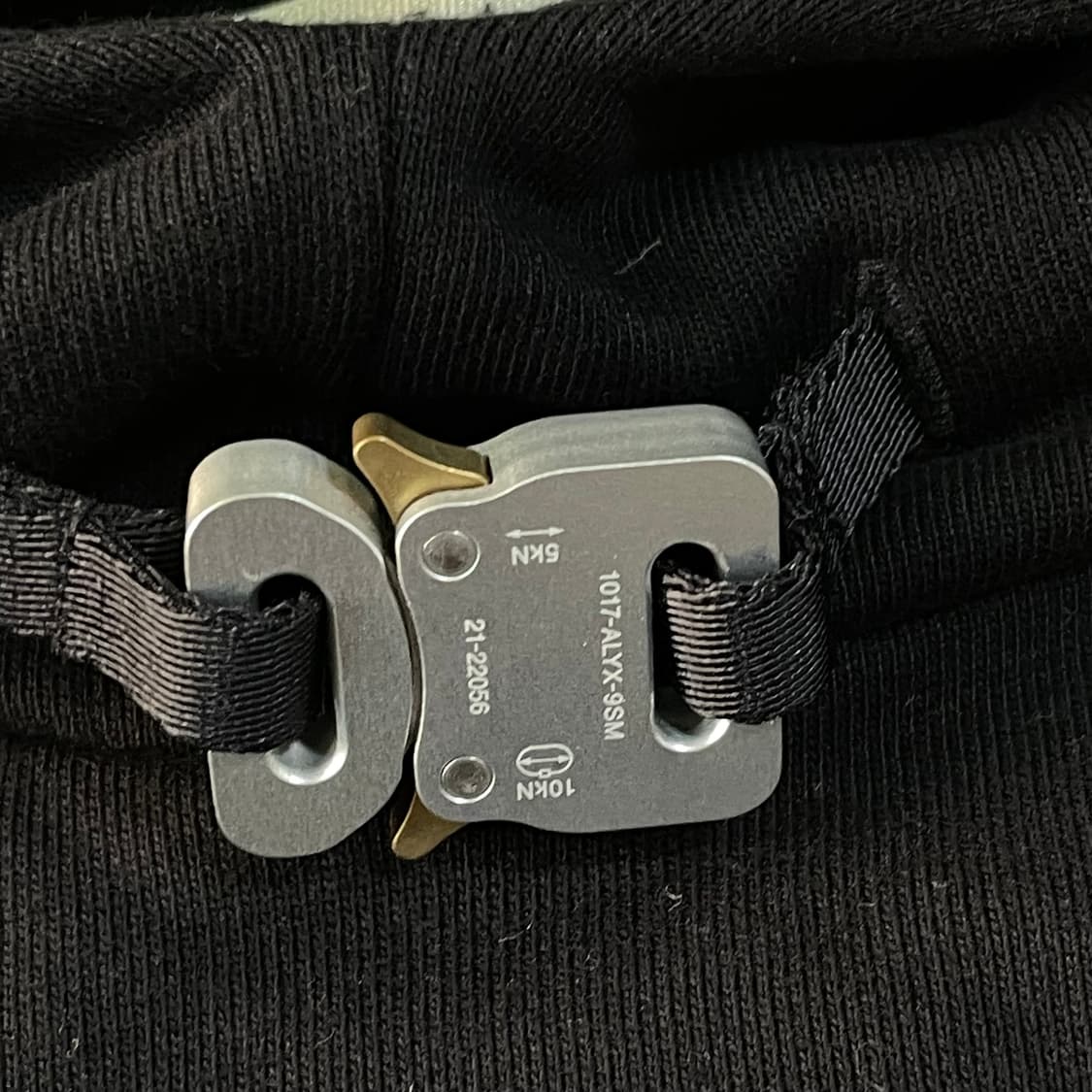 alyx 알릭스 버클 후드티 상품이미지4