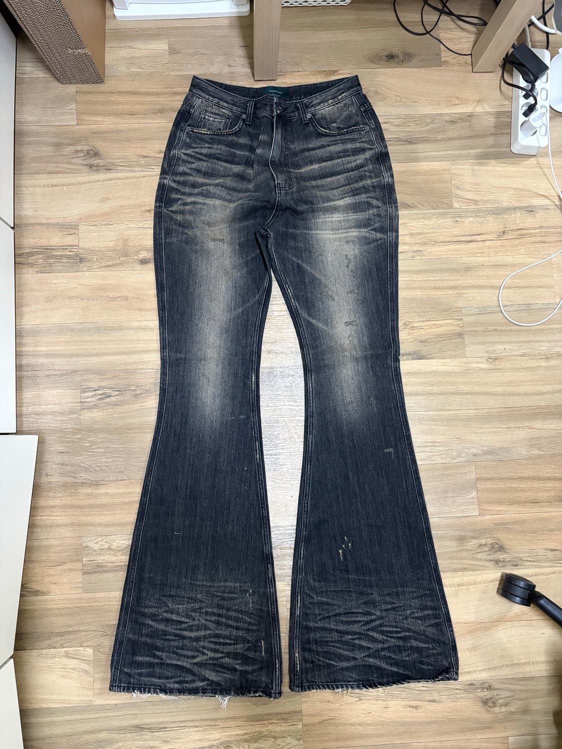 [0] 언더마이카 링클 그레이 워싱 와이드 플레어진 팝니다 상품이미지2