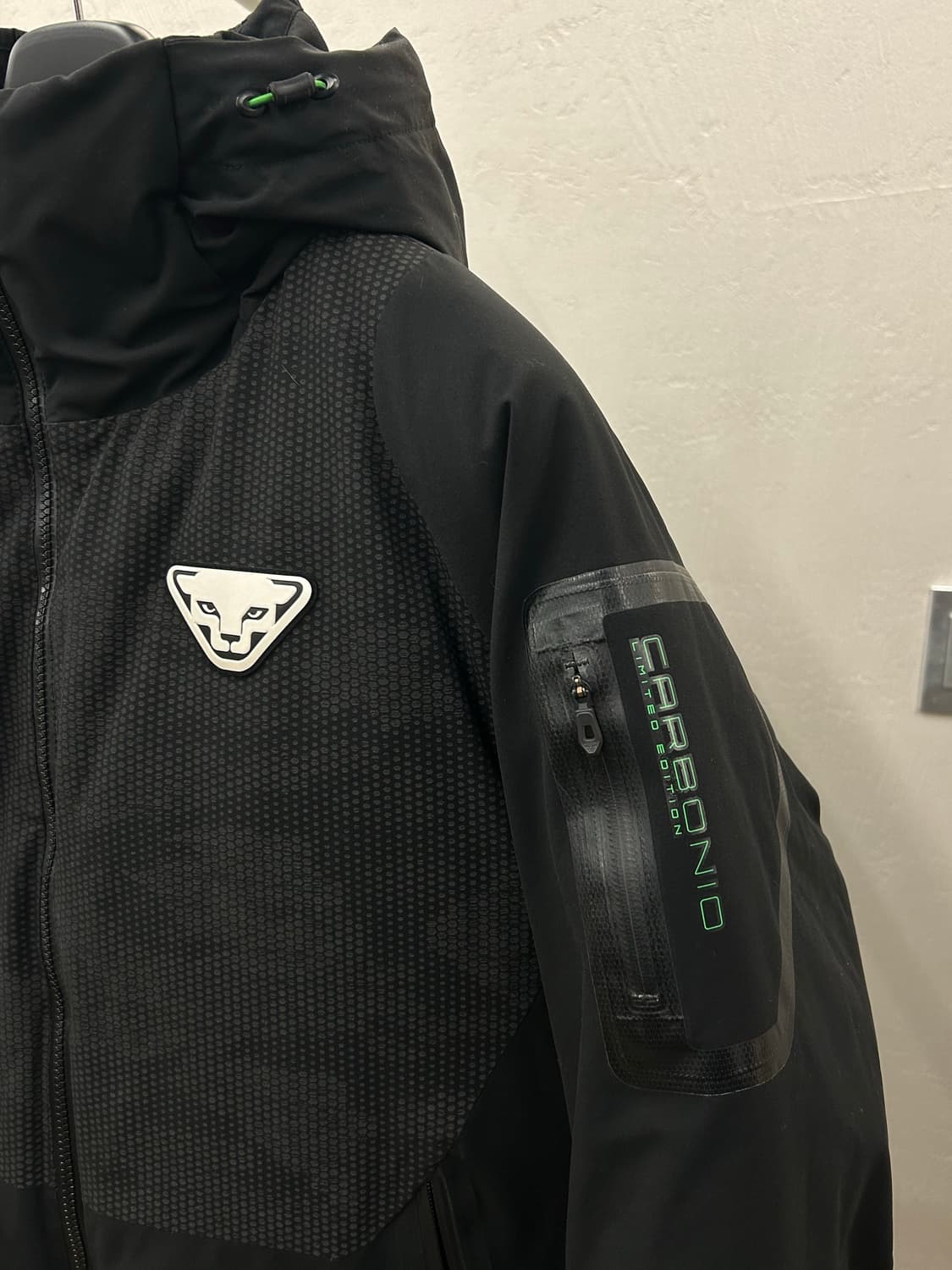 다이나핏(DYNAFIT) 블랙 후드 패딩 자켓 상품이미지6