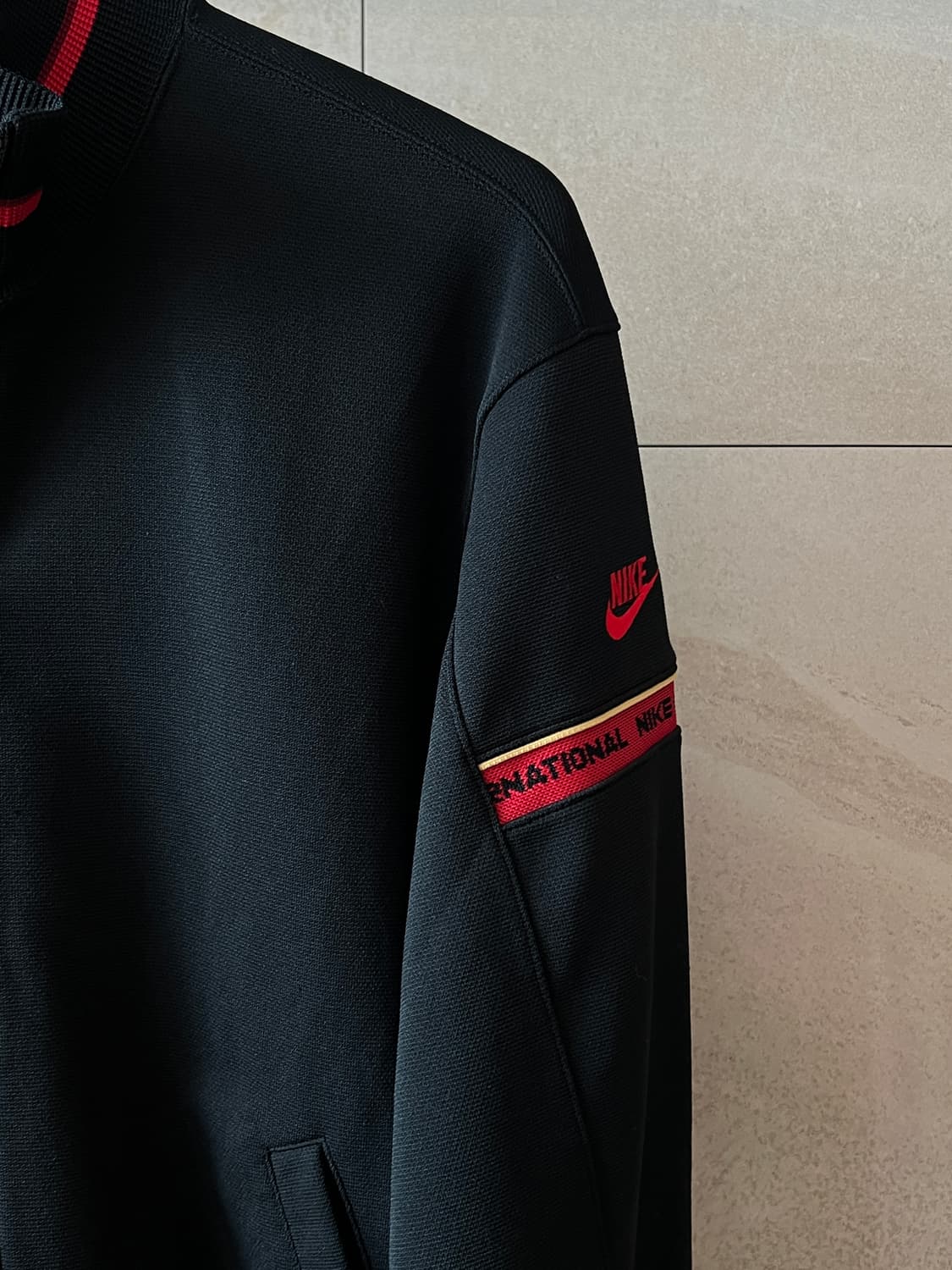 오사카에서 구매한 나이키 빈티지 자켓 상품이미지3