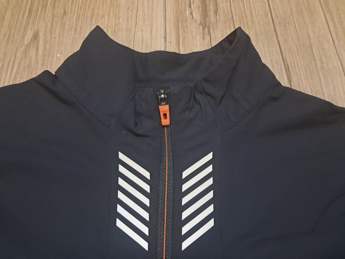 데상트 여성 런닝 자켓 85 상품이미지4