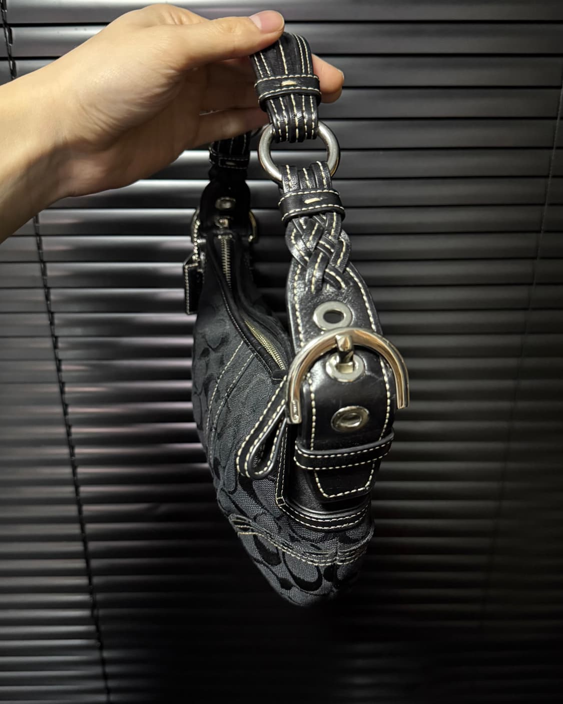 코치 로고 블랙 바게트 미니 숄더백 토드백 가죽 스웨이드 가방 고스 펑크 상품이미지6