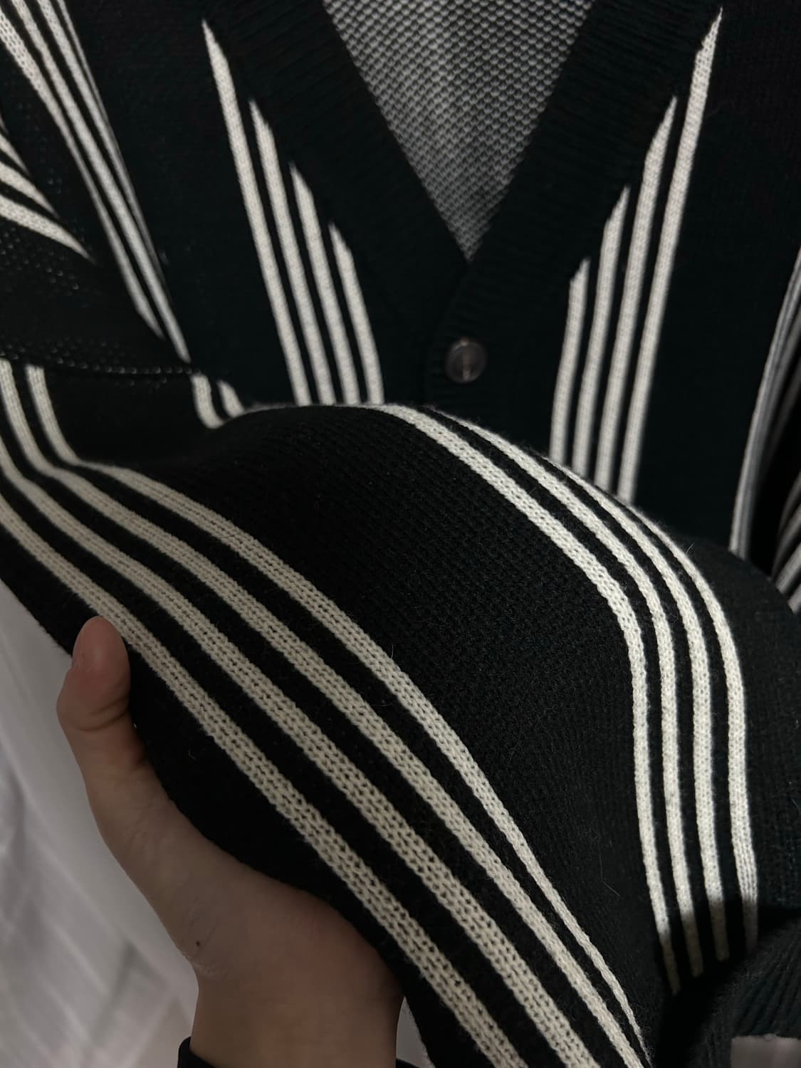 옷장정리 vintage boyfriend 4-stripe cardigan 상품이미지3