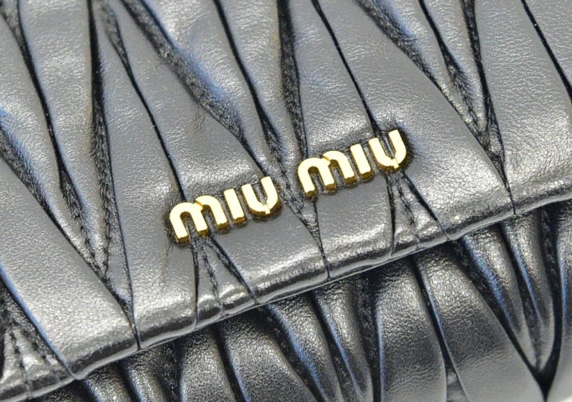 미우미우 마틀라쎄 플랩 크로스백 (정품) 상품이미지7