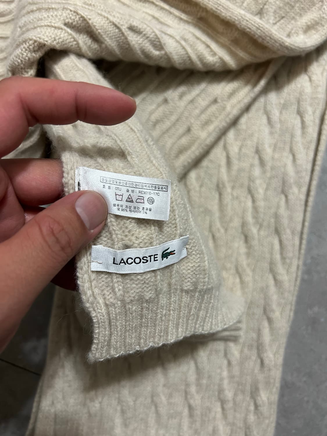 라코스테 아이보리  컬러 케이블 짜임 울 머플러  상품이미지7