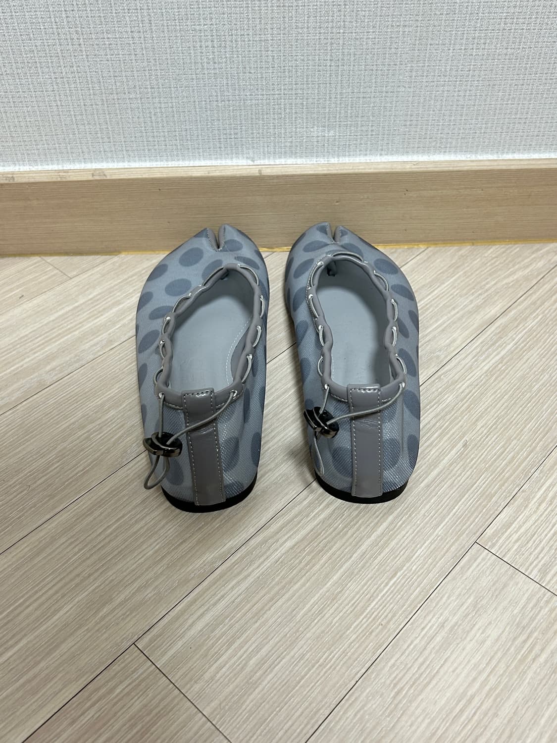 페이즈 메쉬 에어 스트링 플랫 도트 그레이 245 상품이미지3