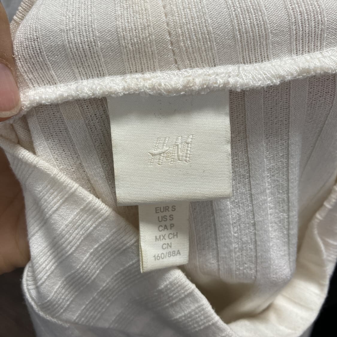 에이치앤엠 여성반폴라크롭긴팔 아이보리 S 상품이미지4