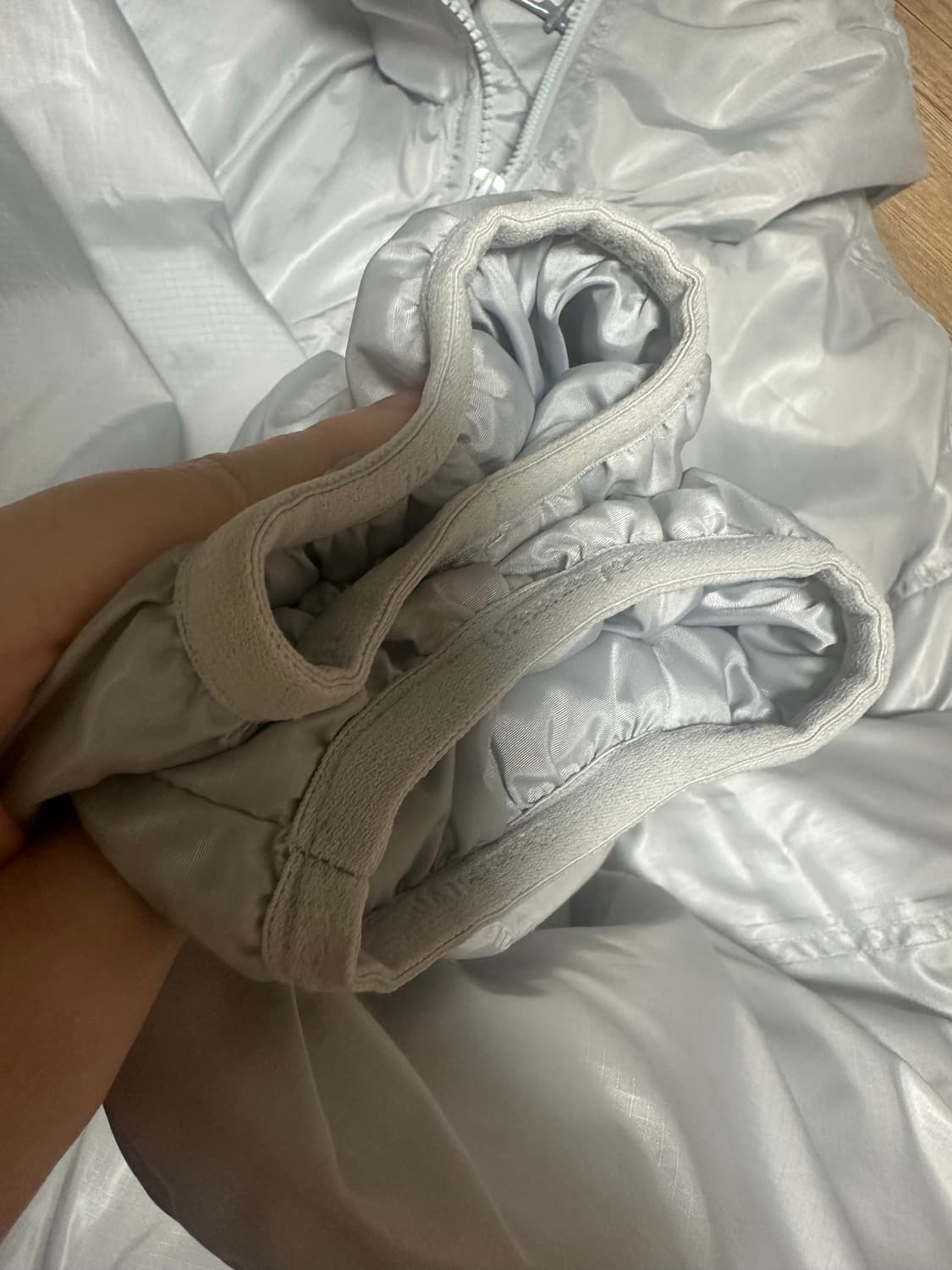 어반디타입 패딩 연그레이 라지 상품이미지5