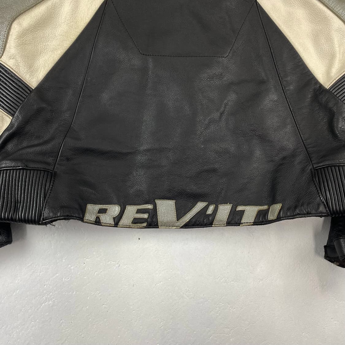 Revit 레빗 소가죽 프로덱터 모터사이클 자켓 (98) 상품이미지7