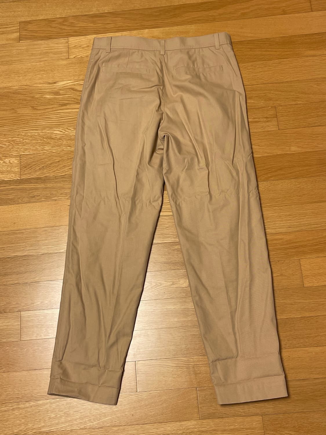 코스 베이지 테이퍼드 원 턱 치노 팬츠 상품이미지2