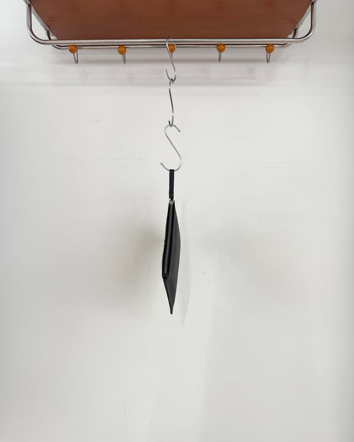 비비안 웨스트우드 블랙 orb로고 클러치백 상품이미지3