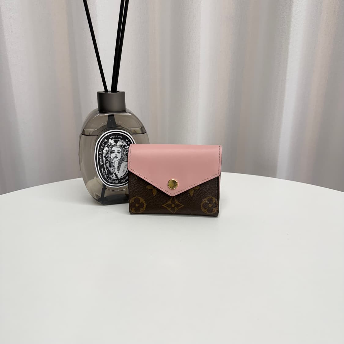 루이비통 조에월릿 핑크 반지갑 상품이미지1