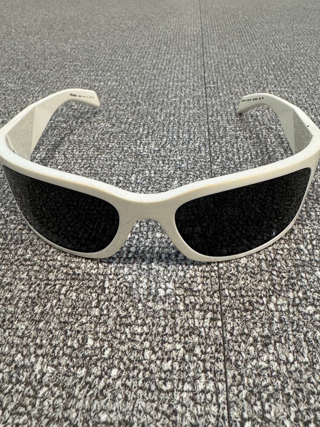 프라다 pra19s 선글라스 칸예 제품 상품이미지7