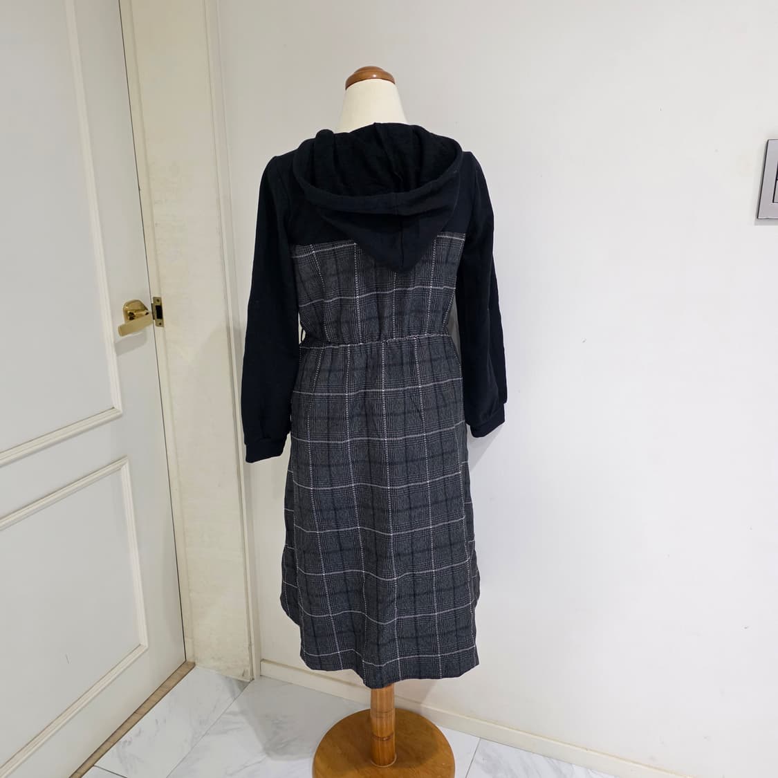 일본엑시즈팜 양지뢰 블랙 후드원피스 상품이미지3