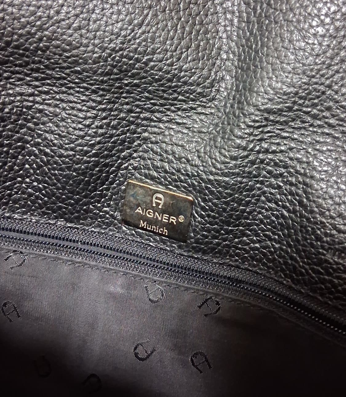 AIGNER 블랙 가죽 숄더백 상품이미지7