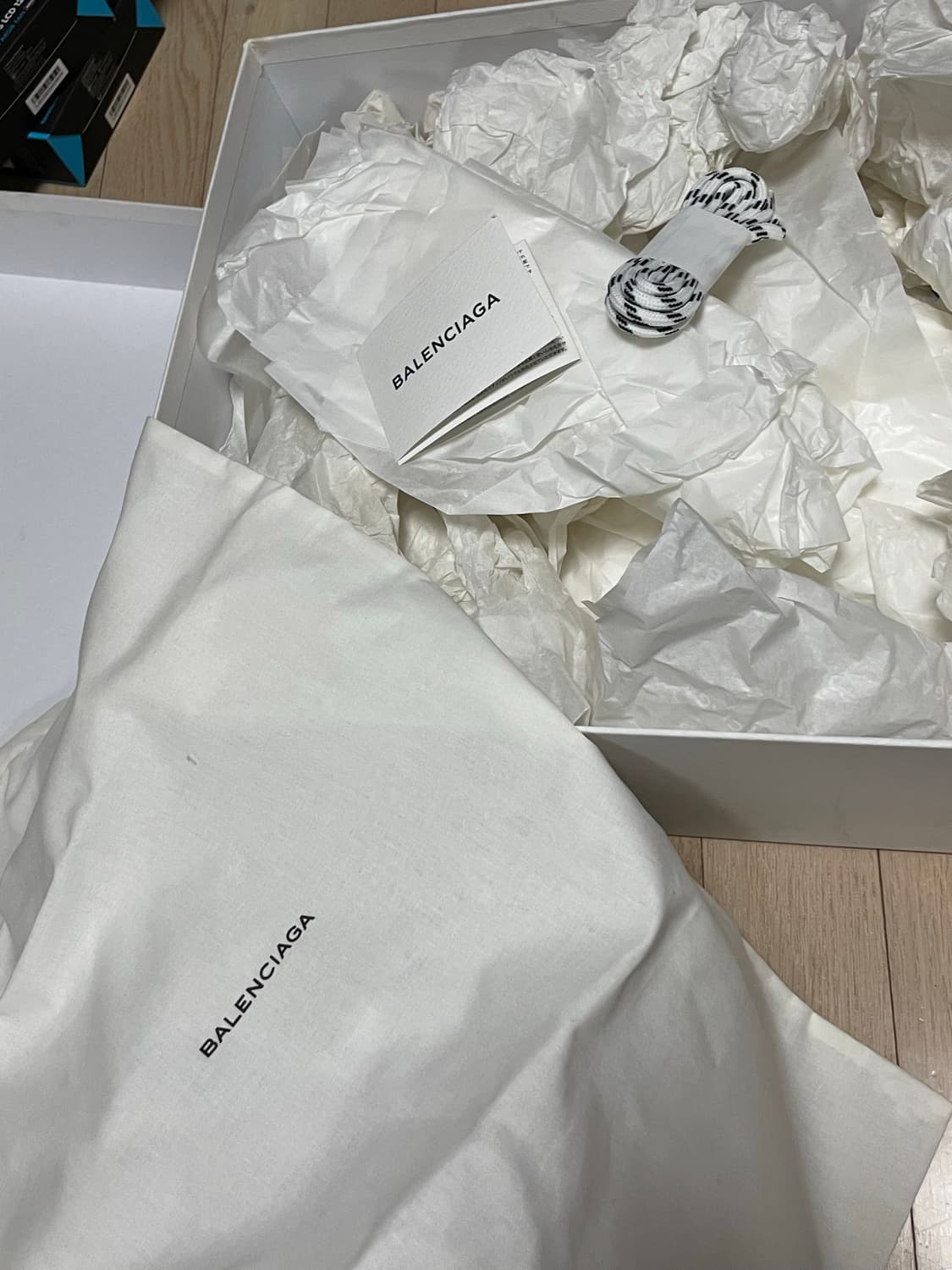 발렌시아가 트리플s 17fw 그레이 40 상품이미지3