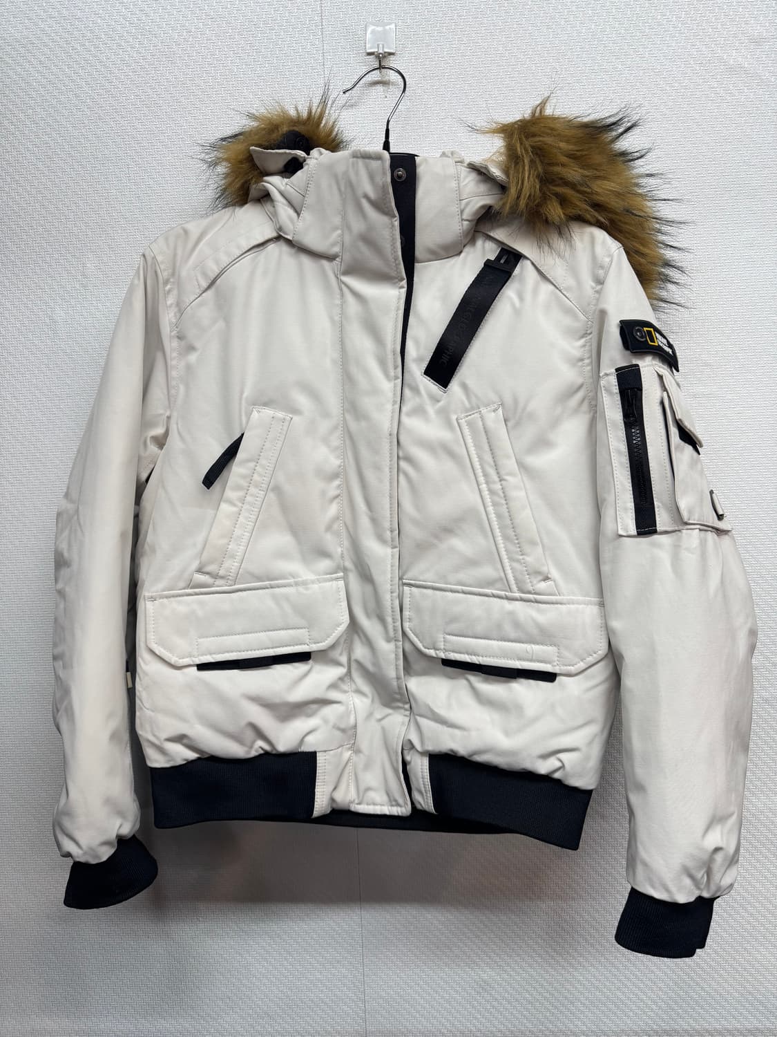 내셔널지오그래픽 와펜로고 덕다운 숏 후드패딩 S(M~L) 상품이미지1