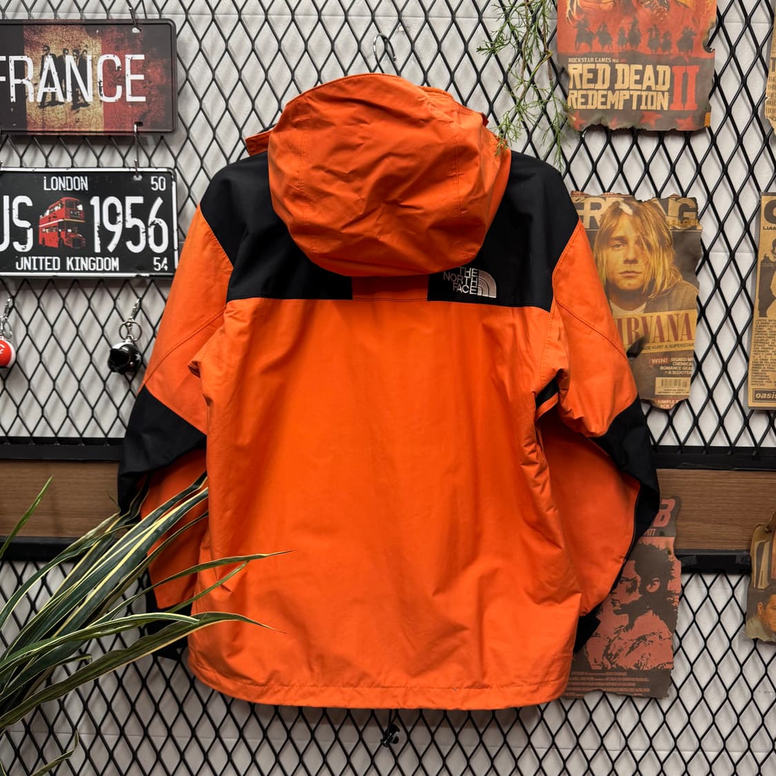 00s 노스페이스 고어텍스 후드 마운틴 파카 오렌지 블랙 상품이미지2