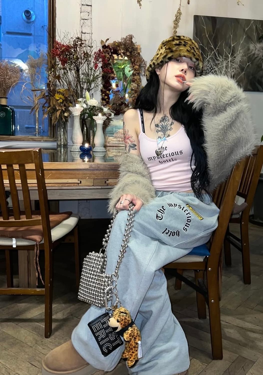 더미스테리어스호텔 패치 트레이닝 팬츠 그레이 상품이미지2