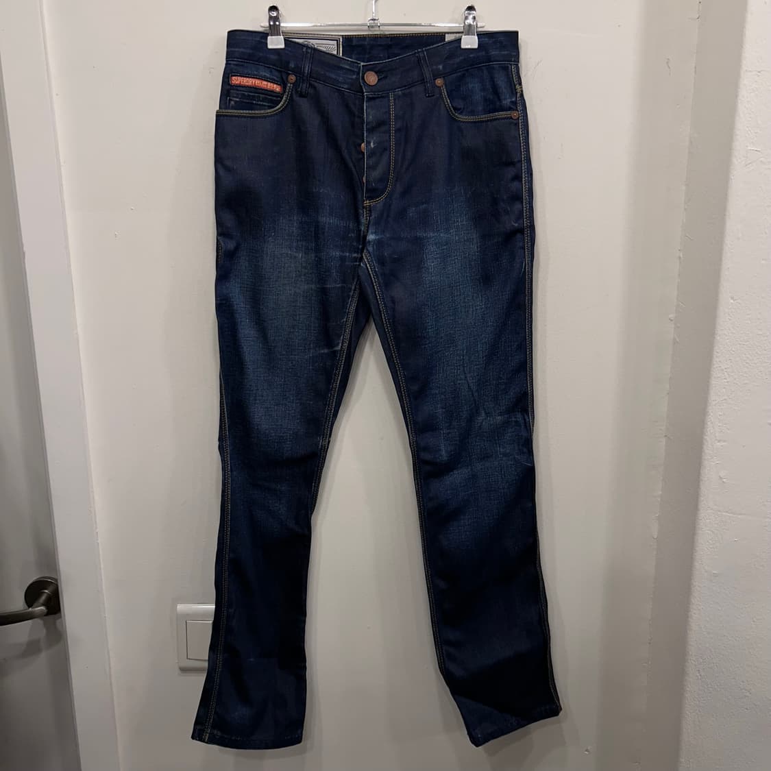 슈퍼드라이 재팬 슬림핏 버튼플라이 코팅 데님진 상품이미지2