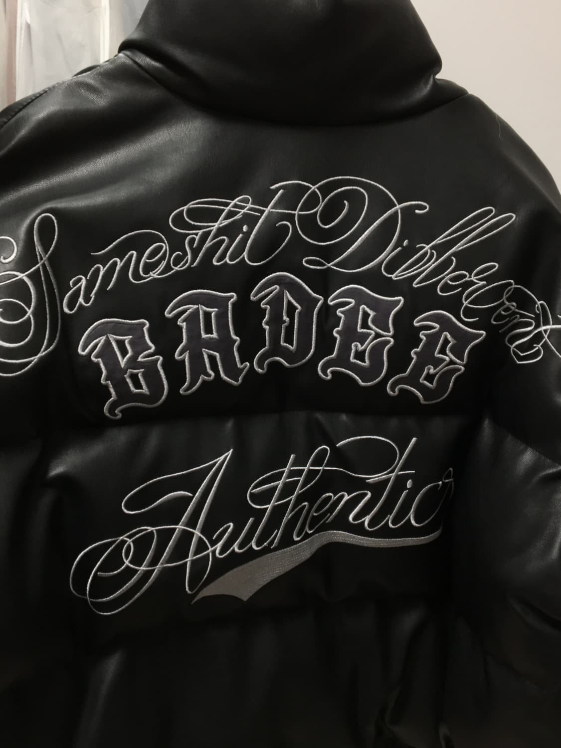 배디 BADEE 레더 숏패딩 블랙 상품이미지5