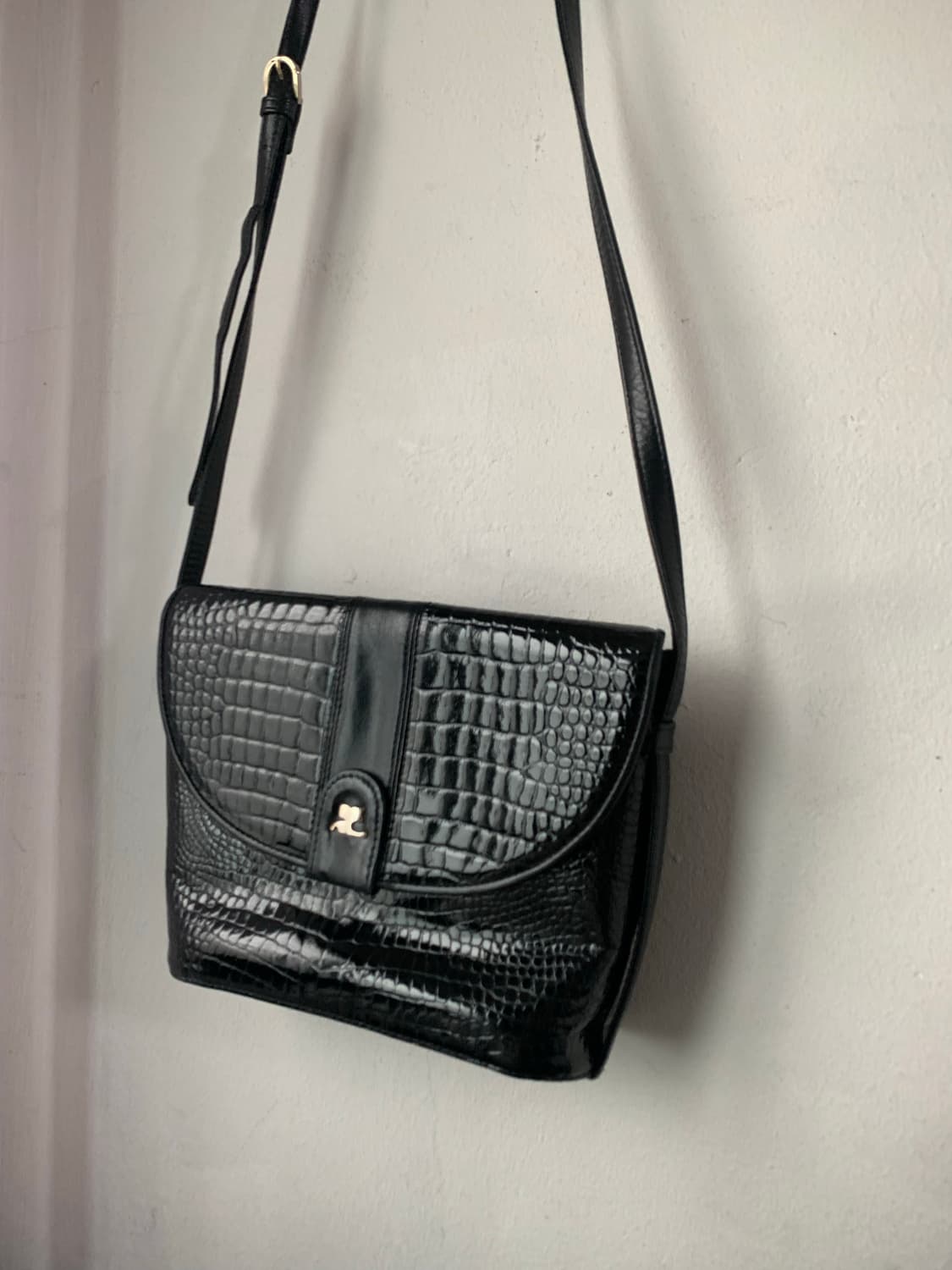 꾸레쥬 크로스백 블랙 상품이미지1