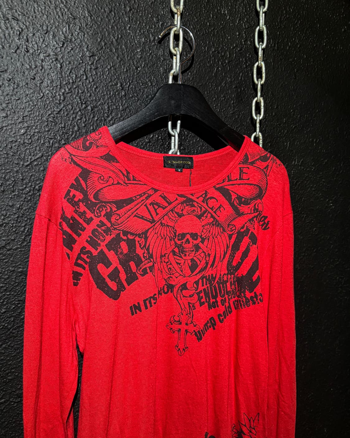 Kiss up Corp – Red Skull Graphic Long-sl 상품이미지2