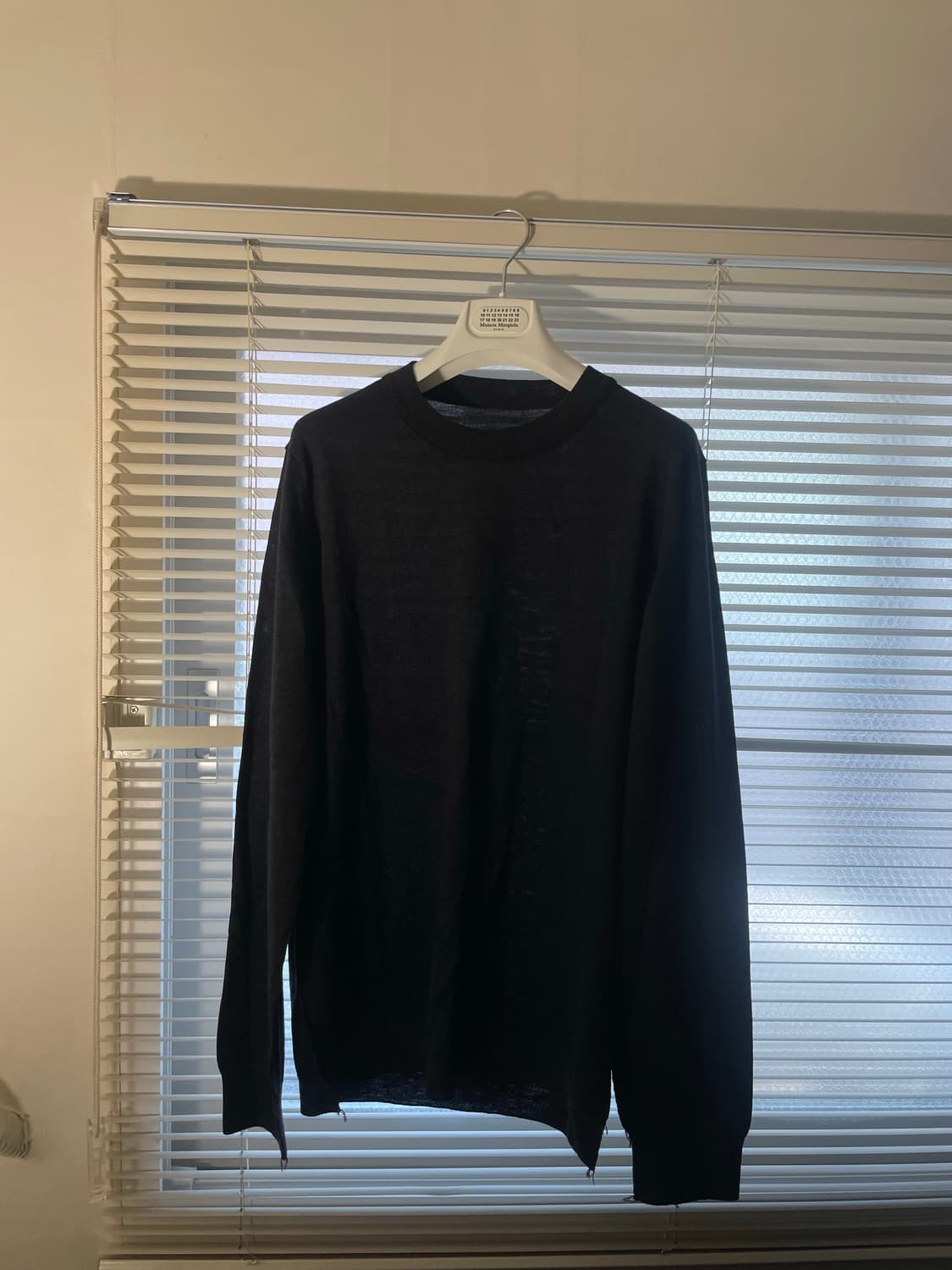 마르지앨라 풀오버 니트 차콜XL 상품이미지1