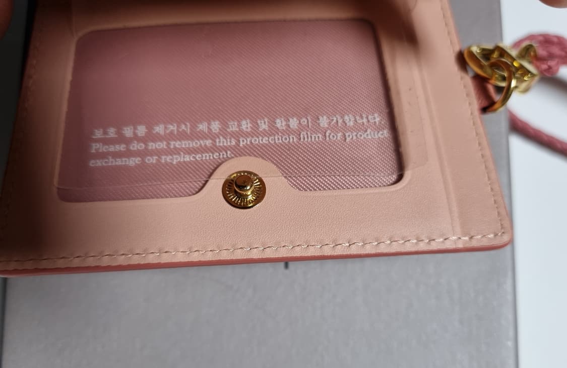 질스튜어트 뉴욕 가죽 목걸이  카드지갑 상품이미지5