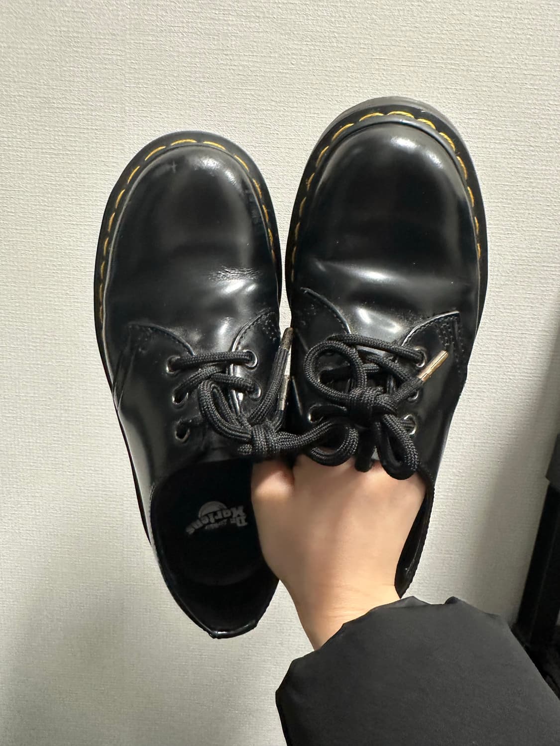 닥터마틴 쿼드 블랙 220 uk3 상품이미지1