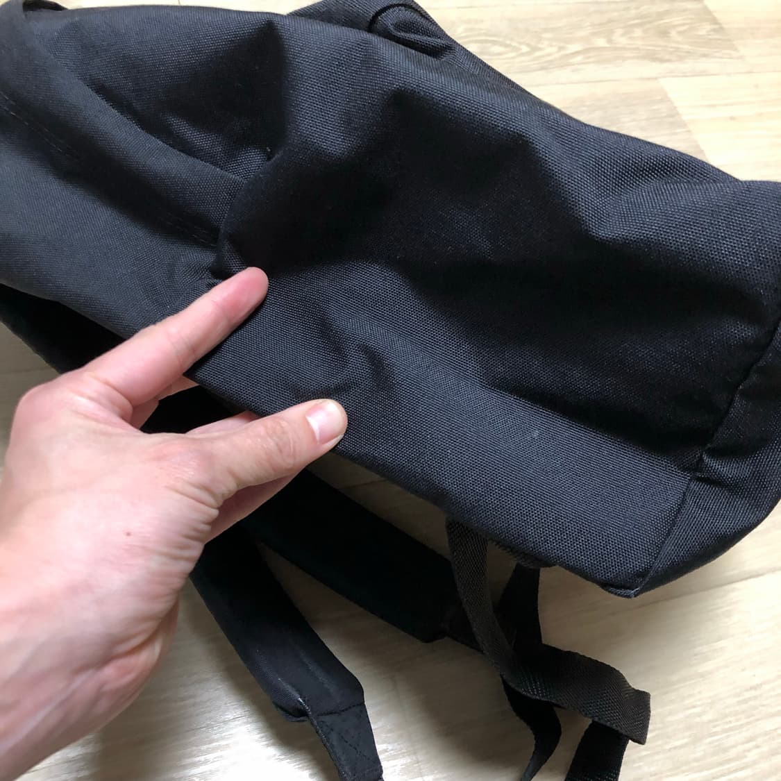 (24L) 이스트팩 EASTPAK 패디드 파커 블랙 백팩 상품이미지4