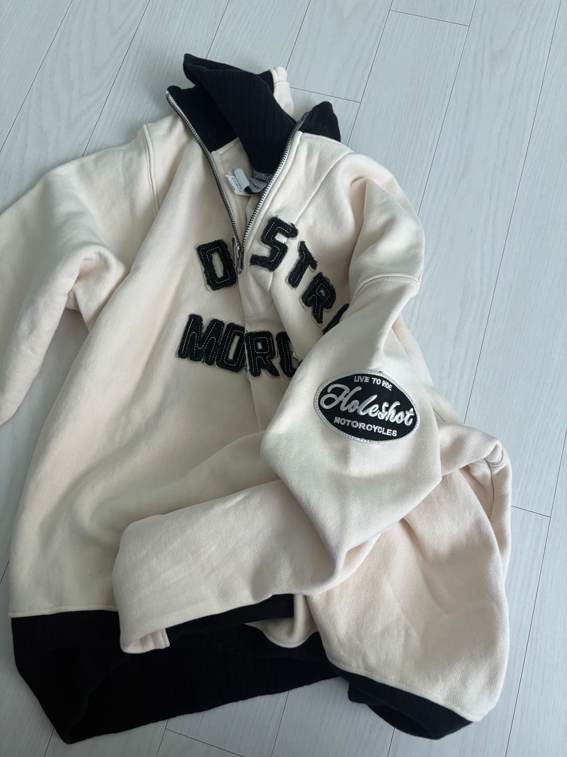 아웃스탠딩 맨투맨 하프집업 상품이미지2