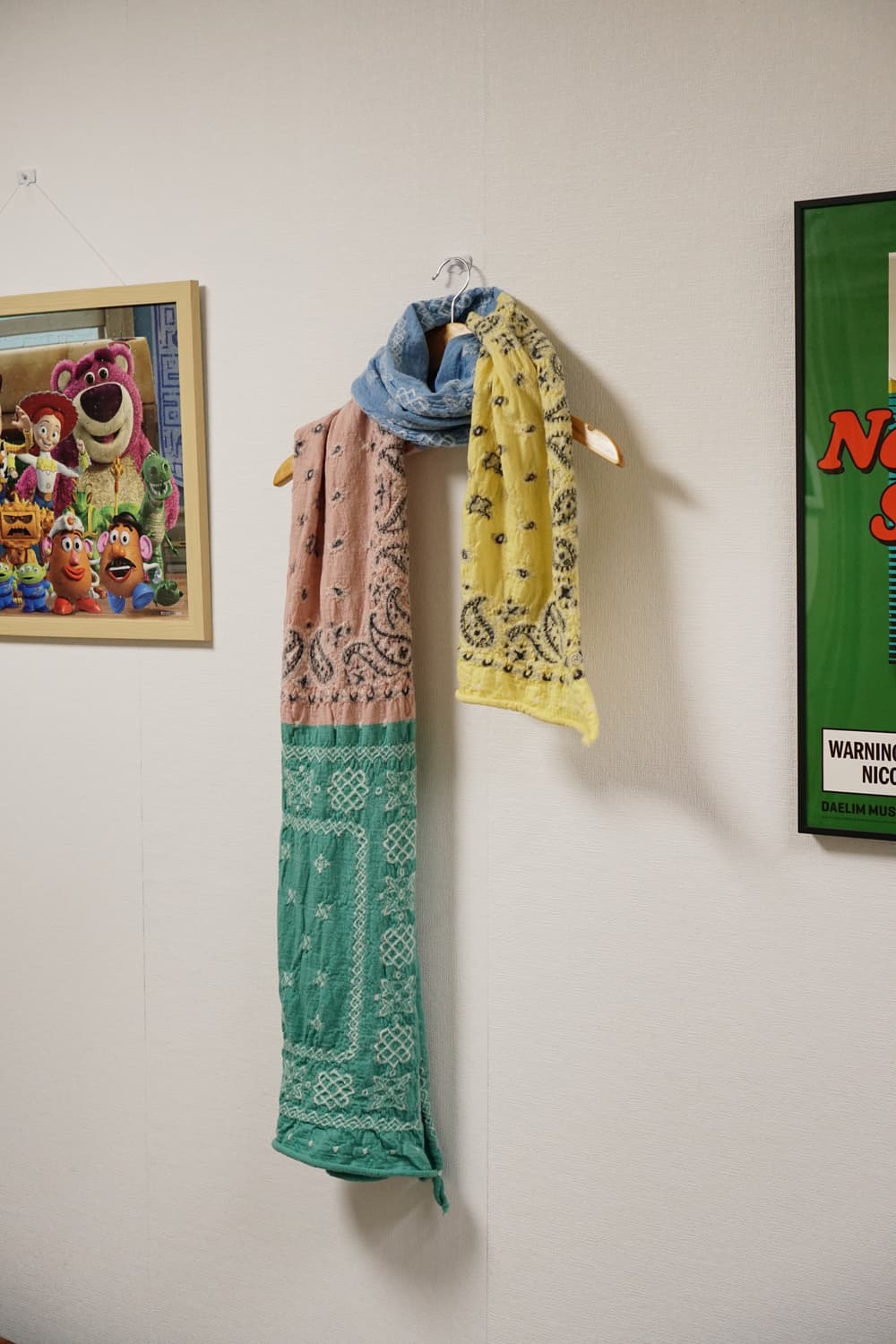 Kapital 울 파스텔 반다나 크로스 해피 머플러 상품이미지1