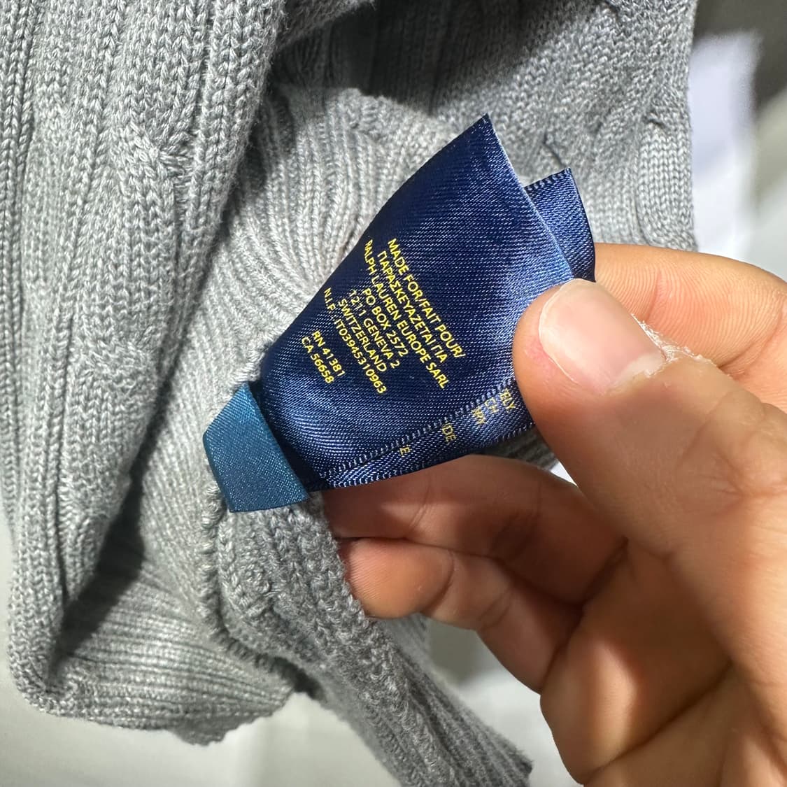 폴로 랄프로렌 케이블 브이넥 니트 판매합니다 상품이미지5