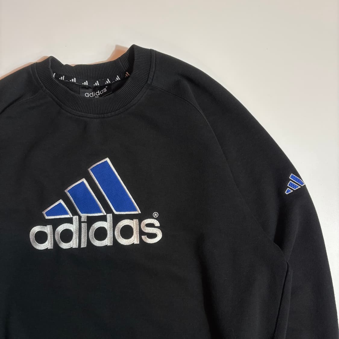 아디다스 빅로고 맨투맨  상품이미지3