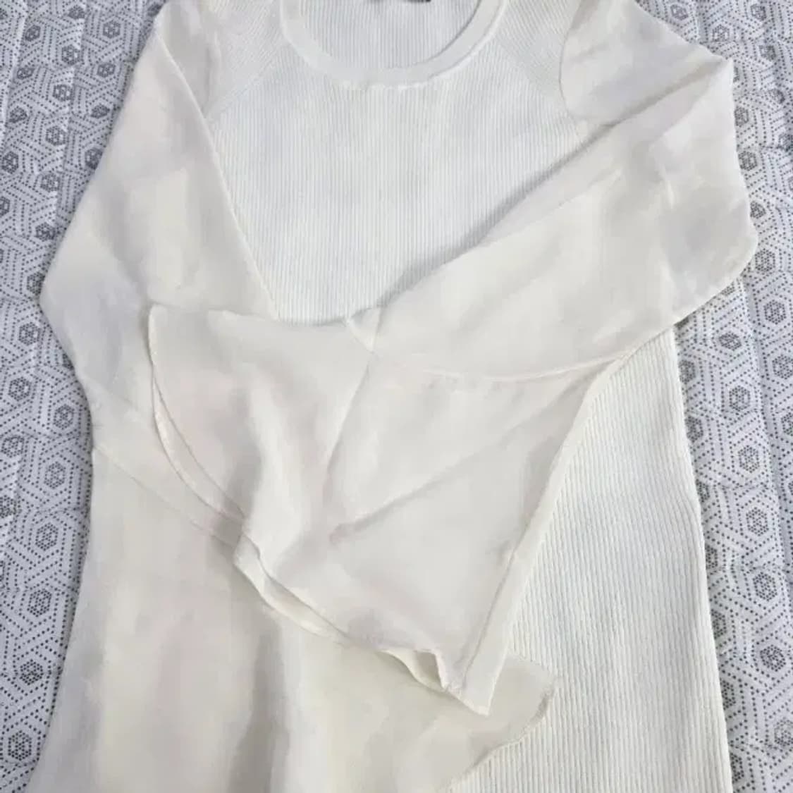 Sandro 산드로 크림 니트 블라우스 ~55 상품이미지2