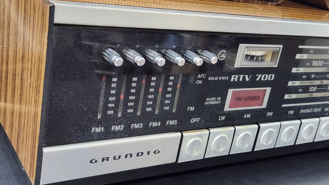 그룬딕 RTV700 리시버 + Box 313 스피커 상품이미지2