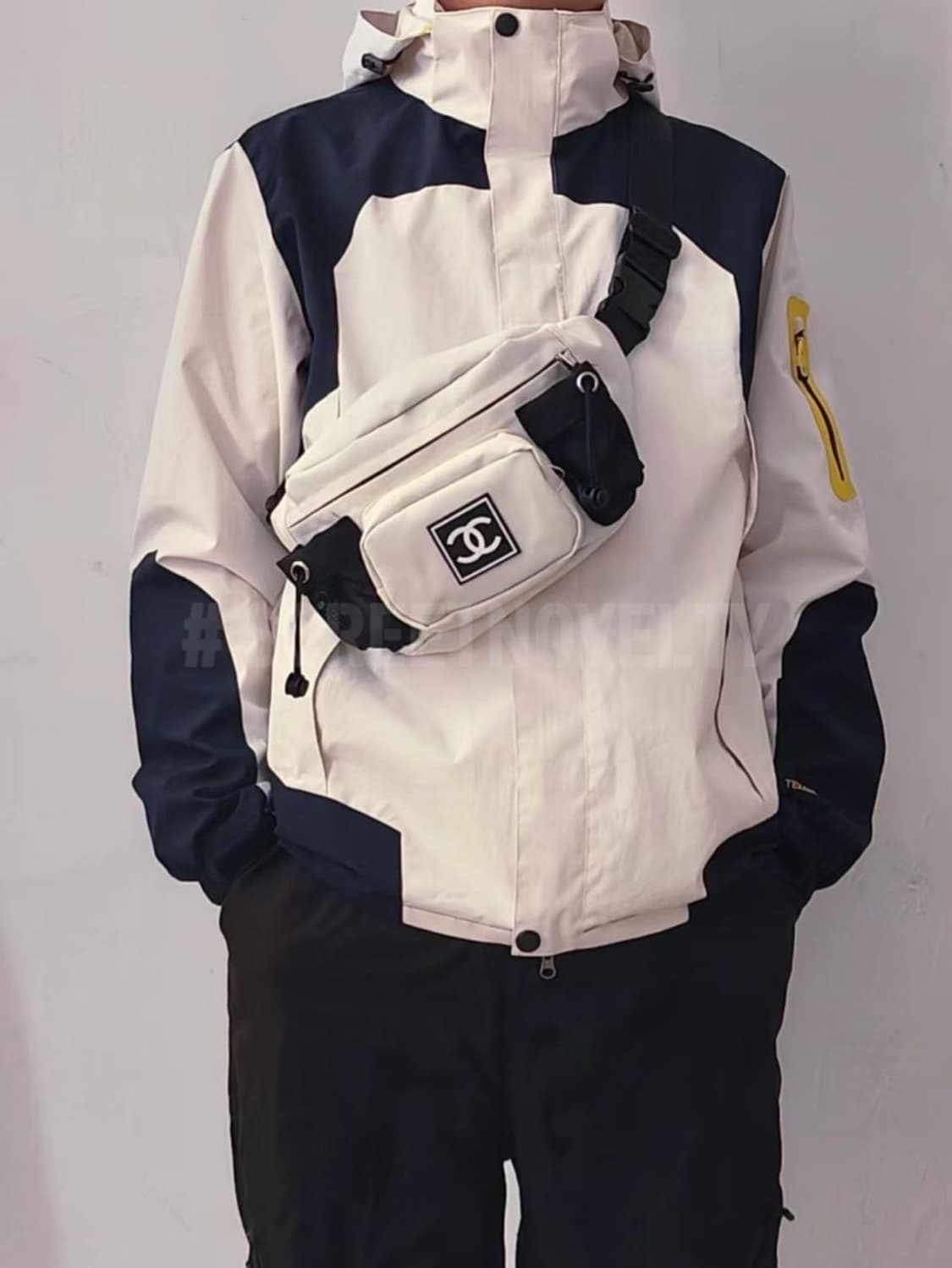 샤넬뷰티 슬링백 스포츠백 힙색 크로스백 화이트 상품이미지5