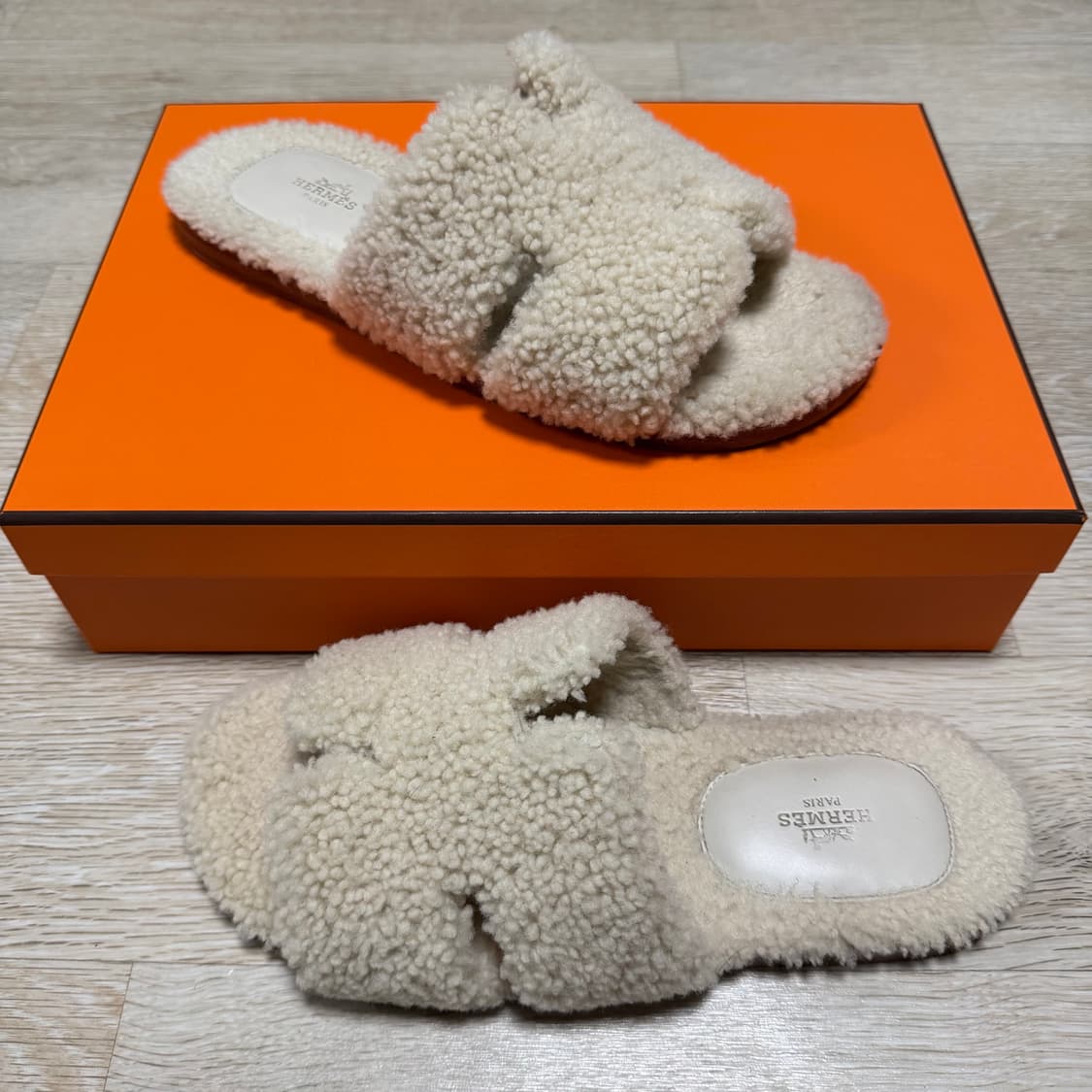 [S급/42.5] 에르메스 이즈미르 시어링 퍼 샌들 슬리퍼 상품이미지2