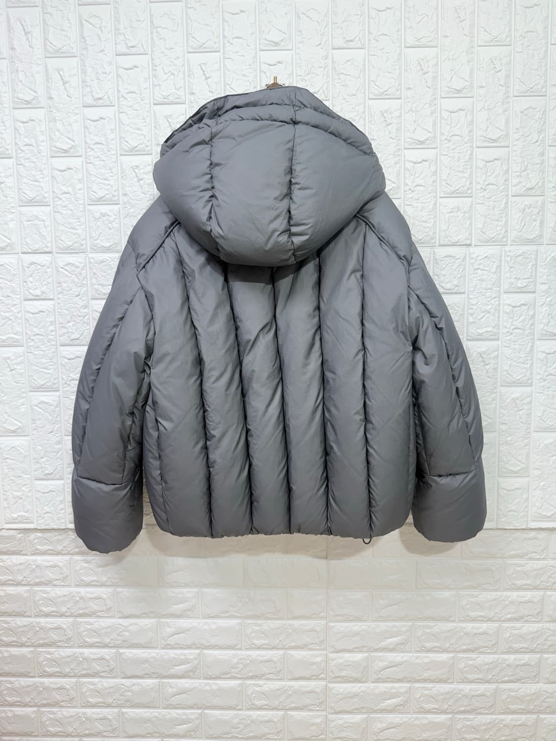 (24FW새상품) 준지209 세로 자수 히든 후드 다운 점퍼(46) 상품이미지2