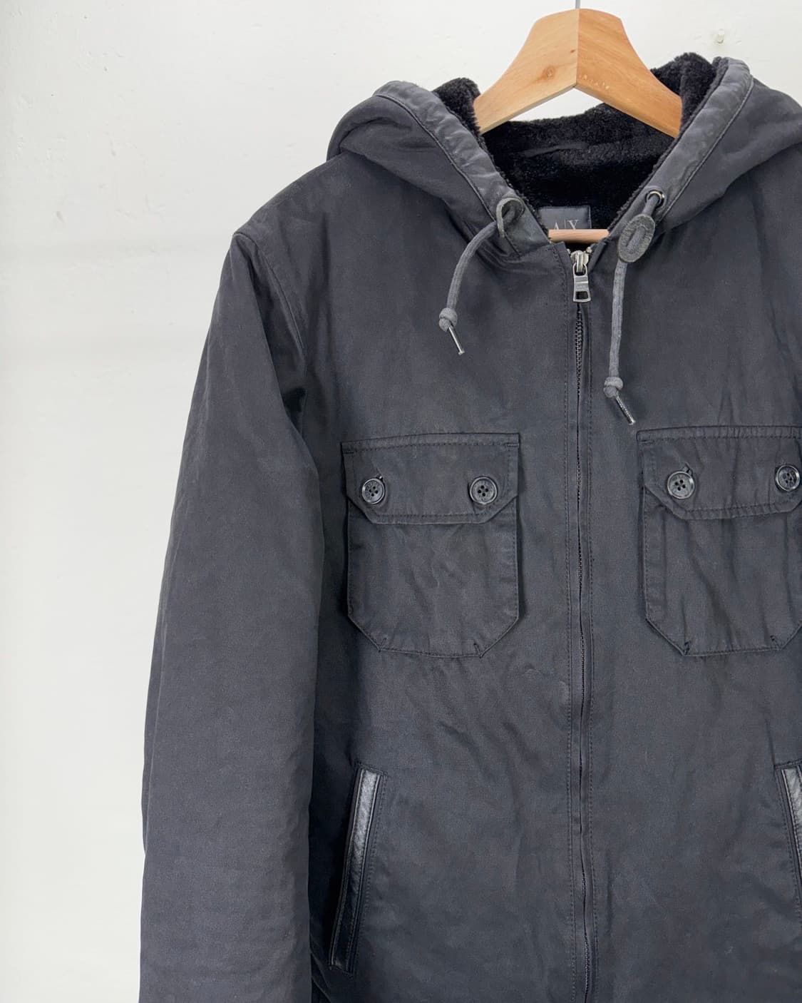 아르마니 익스체인지 포켓 블랙 헤어리 후디 라인 자켓 상품이미지2