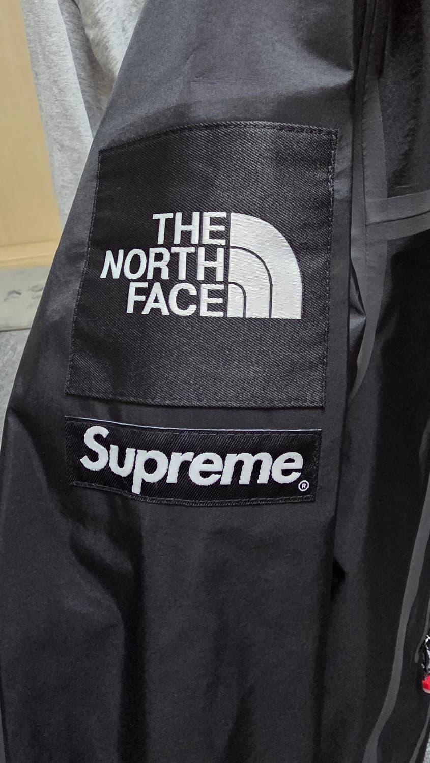 슈프림x노스페이스 서밋 테이프심 자켓 (S사이즈) 상품이미지4